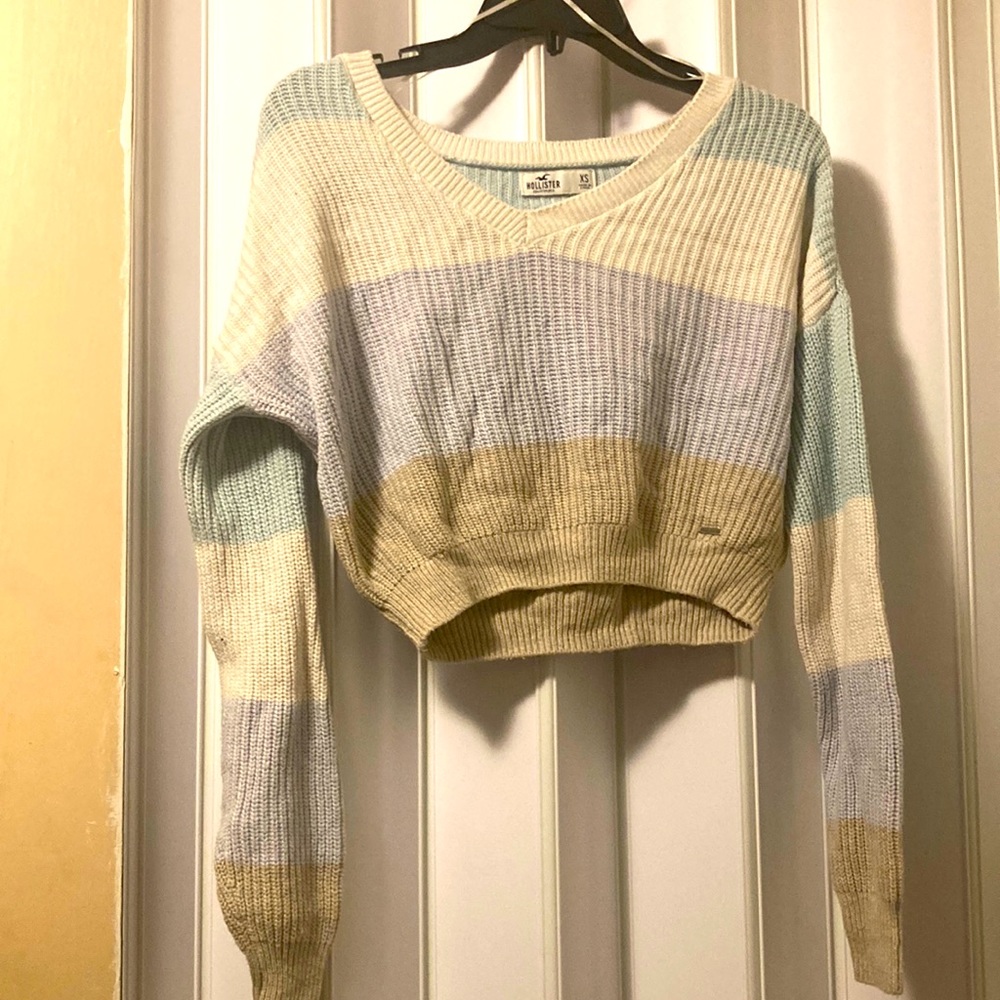 Cozy Cropped Hollister Sweater XS